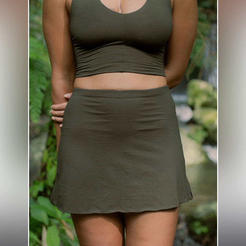 nwot INDIGO LUNA EARTH ANGEL SKORT FOREST